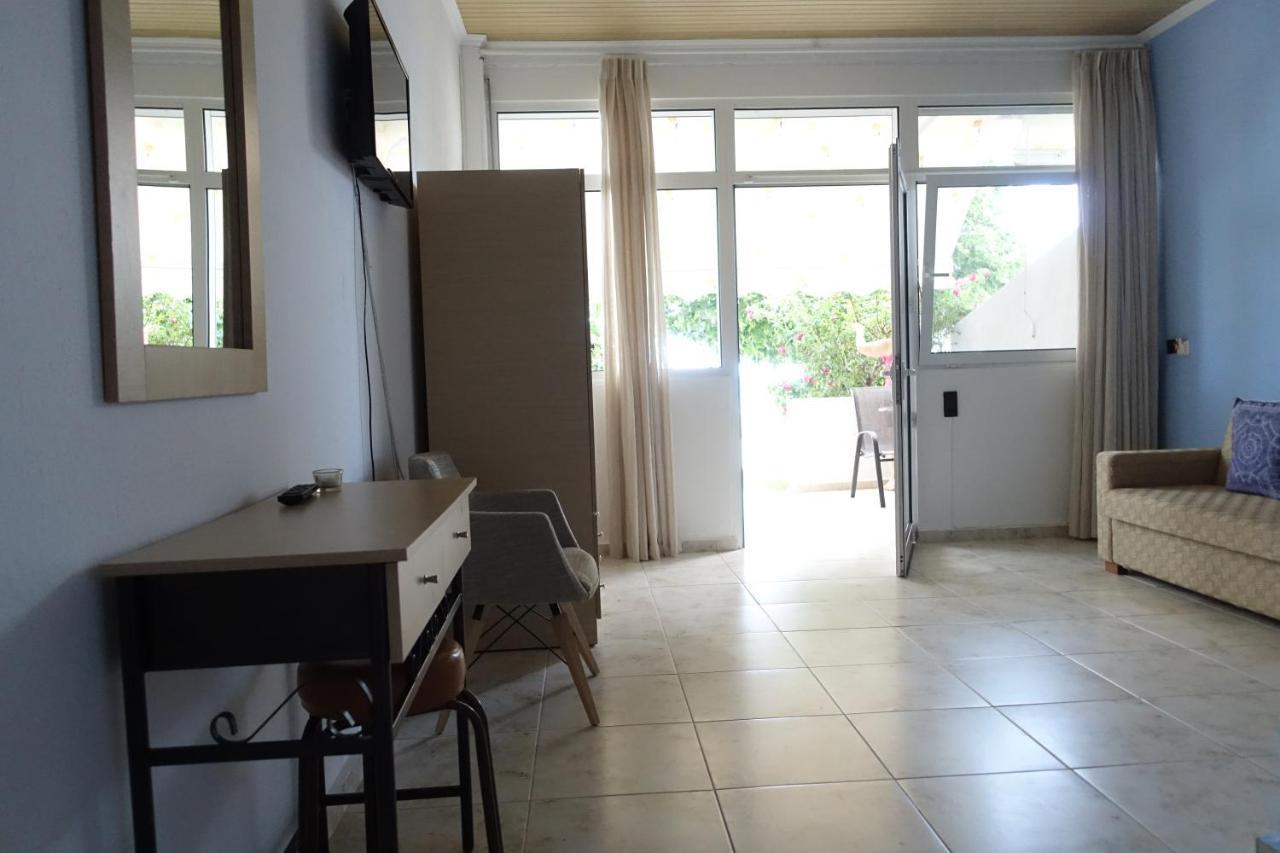 Ermioni Apartments Nea Vrasna Bagian luar foto