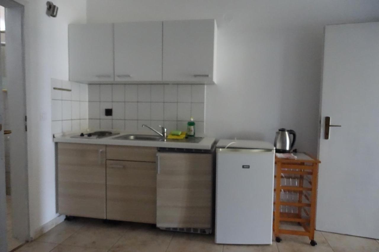 Ermioni Apartments Nea Vrasna Bagian luar foto