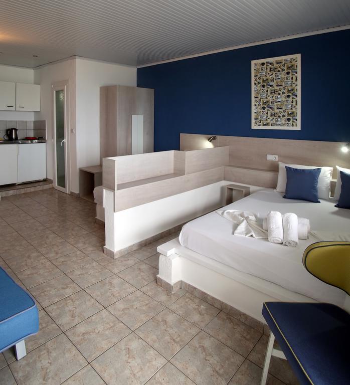 Ermioni Apartments Nea Vrasna Bagian luar foto